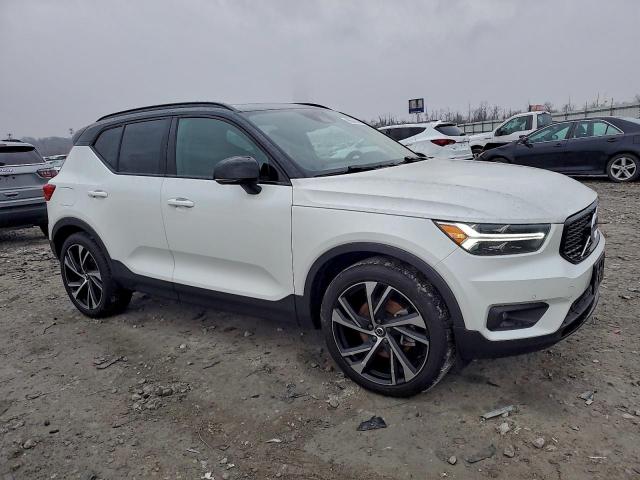 Volvo XC40 T5 R-design Image 5