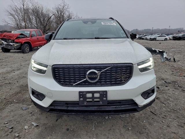 Volvo XC40 T5 R-design Image 12