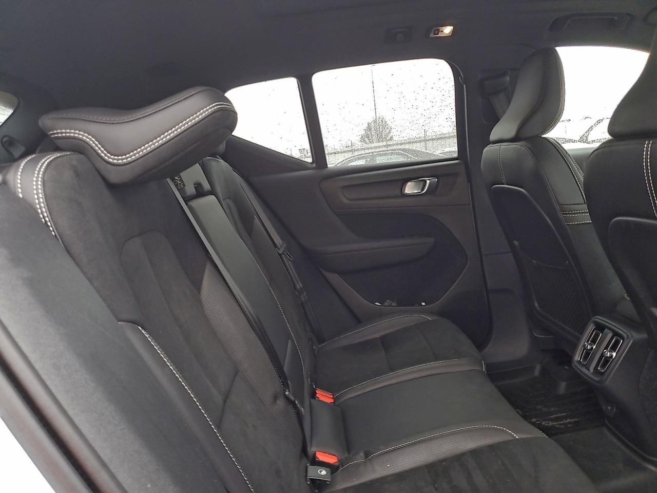 Volvo XC40 T5 R-design Image 9