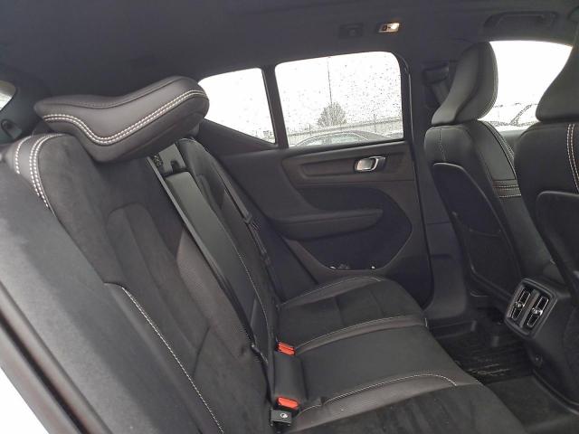 Volvo XC40 T5 R-design Image 9