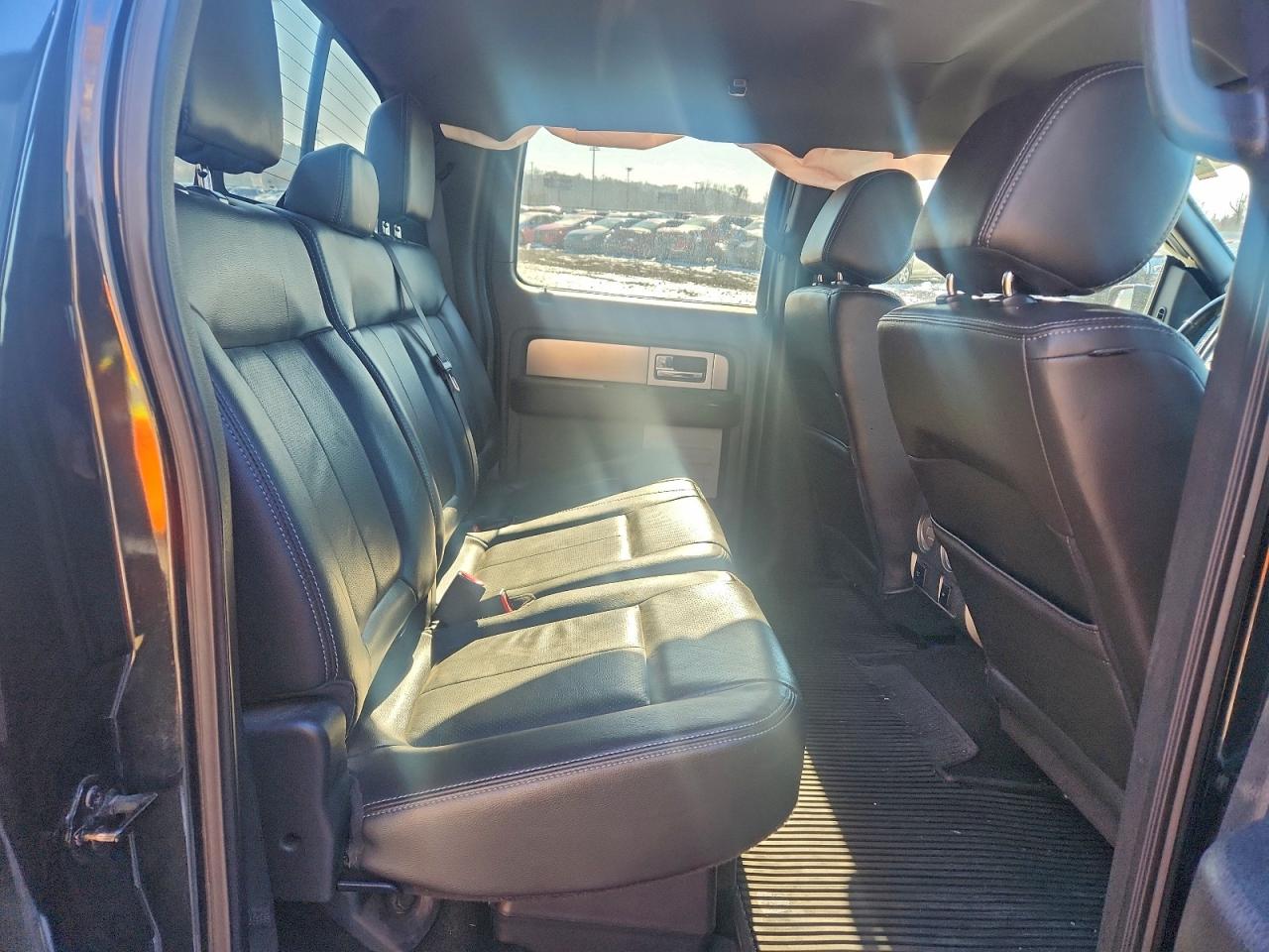 Ford F-150 Supercrew Image 11