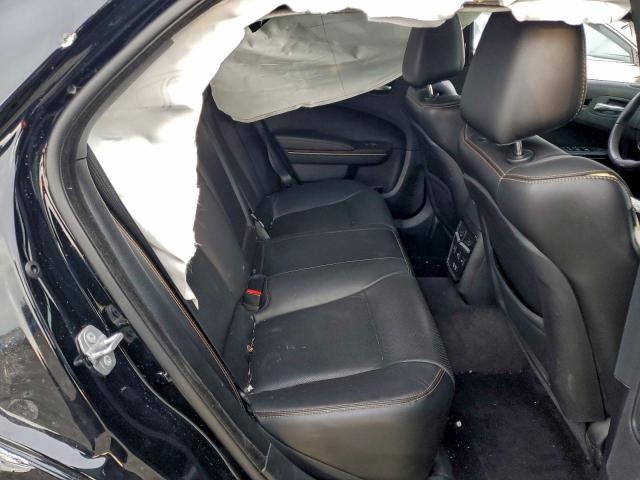 Chrysler 300 S Image 9