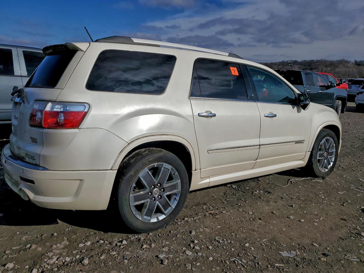 GMC Acadia Denali Image 2