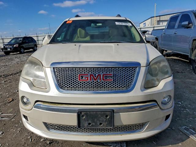 GMC Acadia Denali Image 6