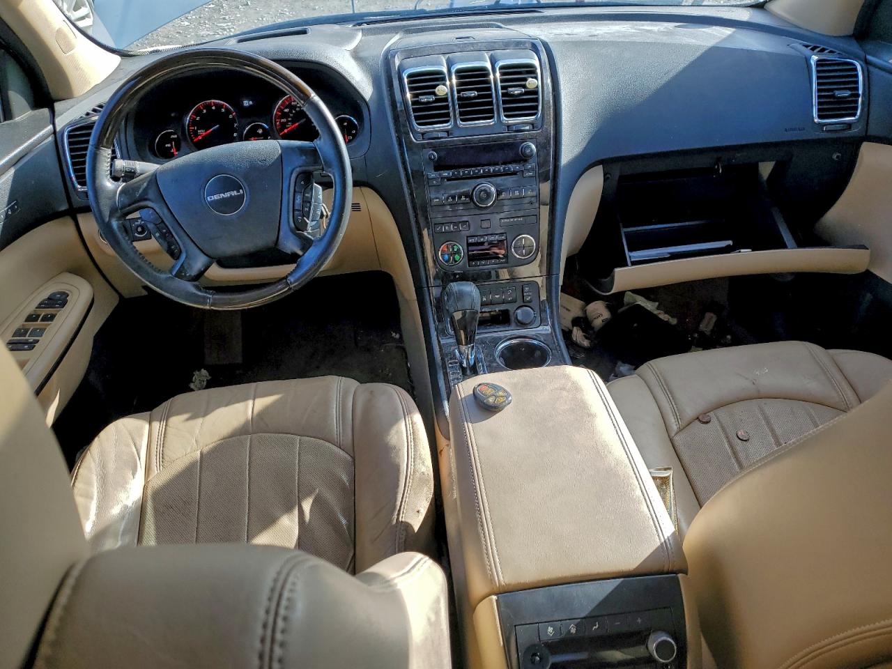 GMC Acadia Denali Image 7