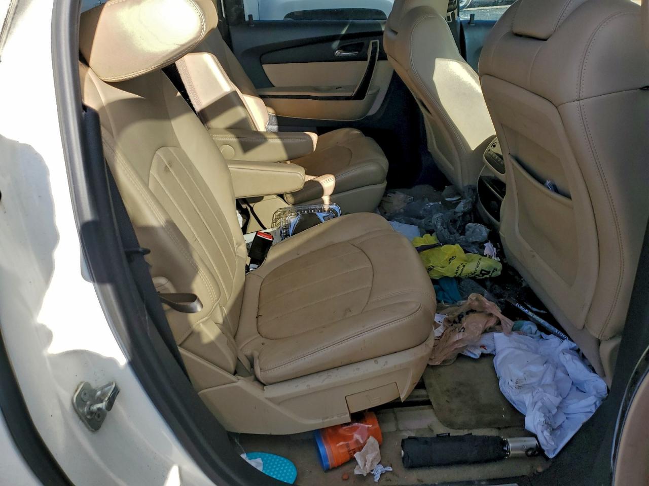 GMC Acadia Denali Image 12