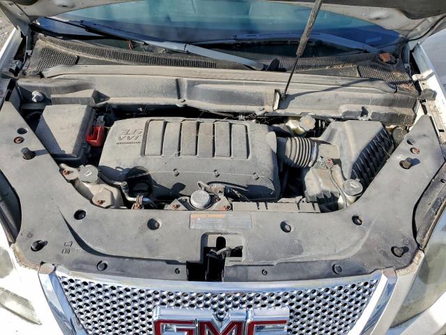 GMC Acadia Denali Image 8