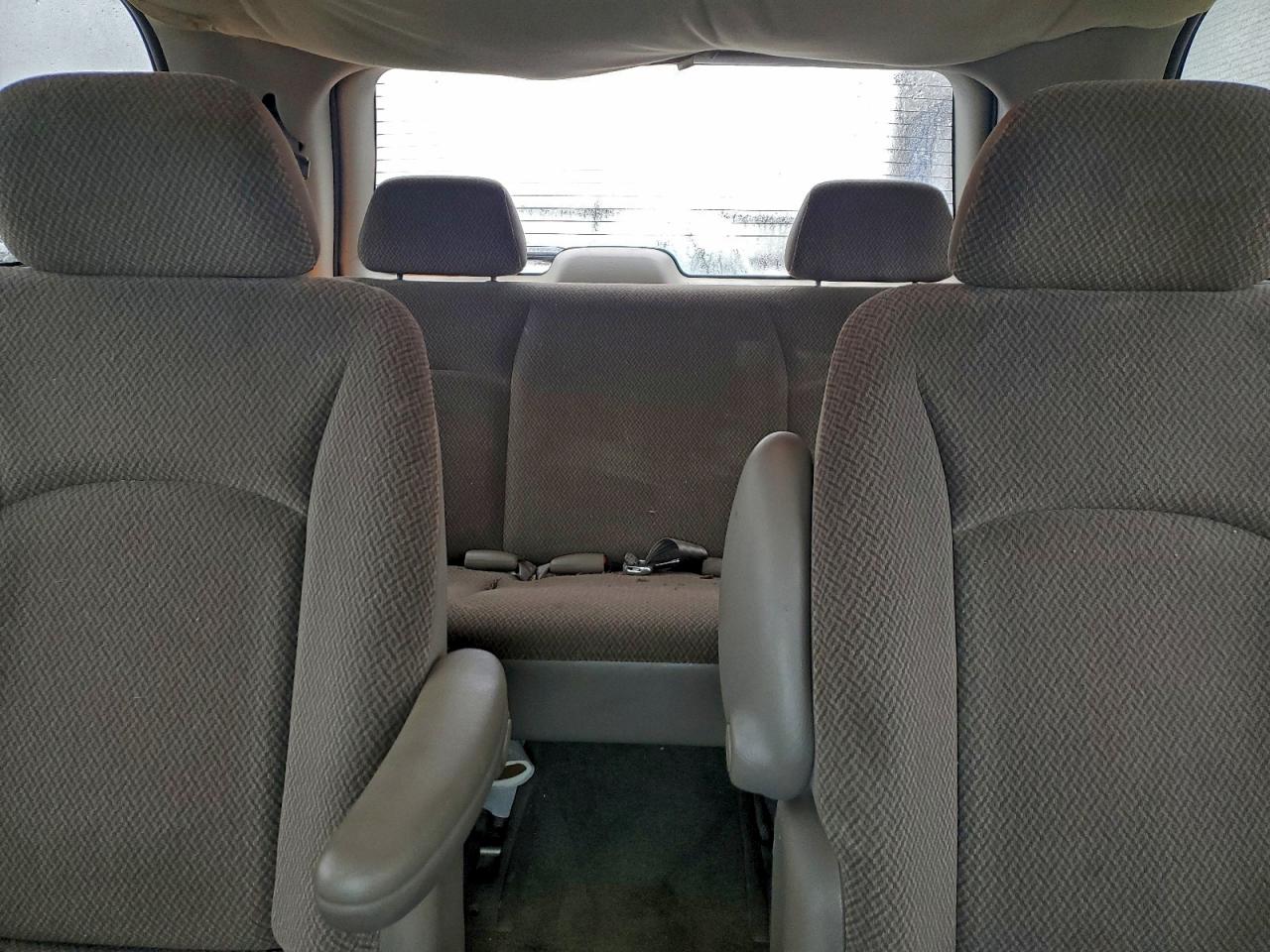 Dodge Caravan Sxt Image 3