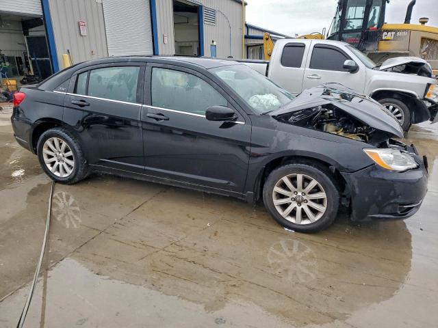 Chrysler 200 Touring Image 2