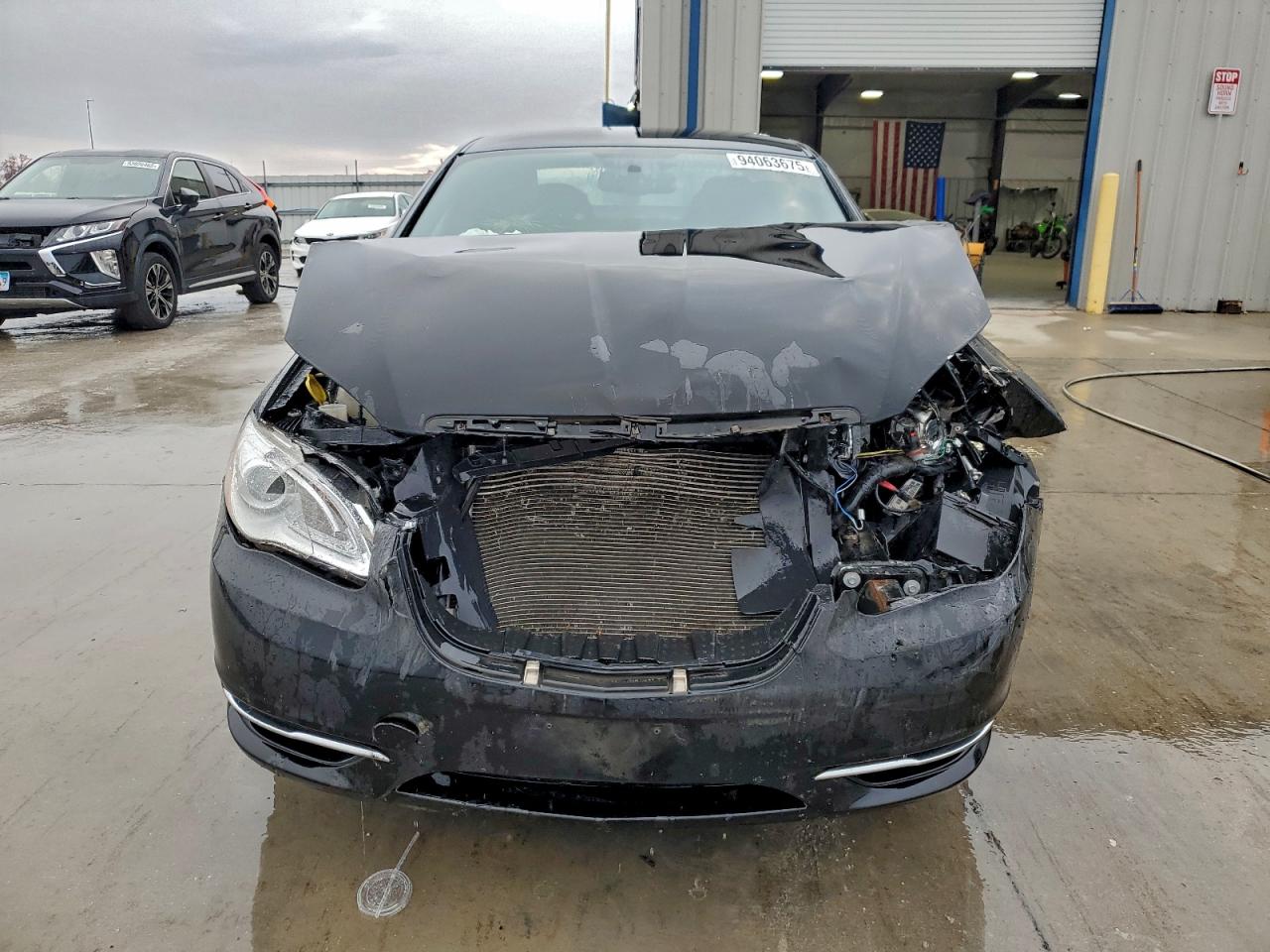 Chrysler 200 Touring Image 3