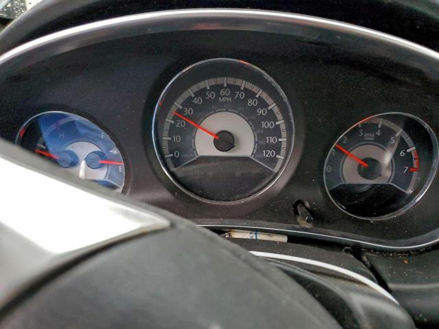 Chrysler 200 Touring Image 10