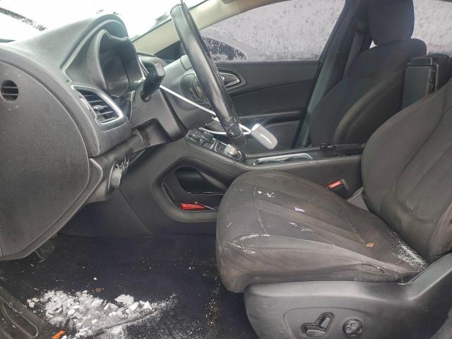 Chrysler 200 Limited Image 10