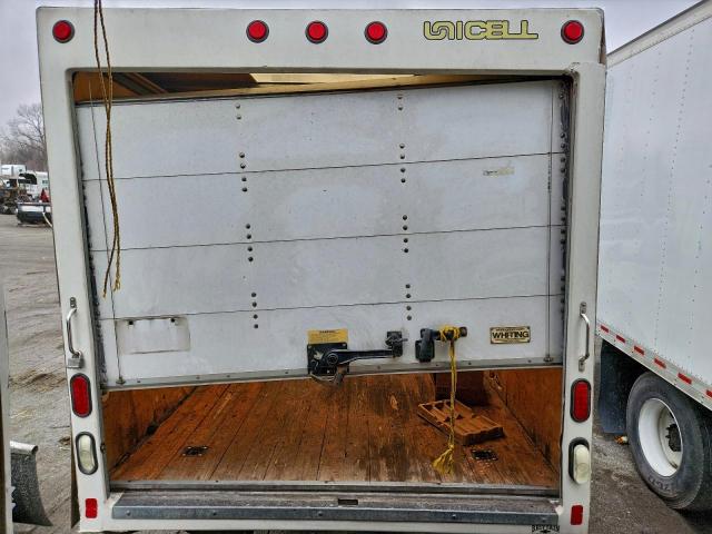 Chevrolet Express Image 6