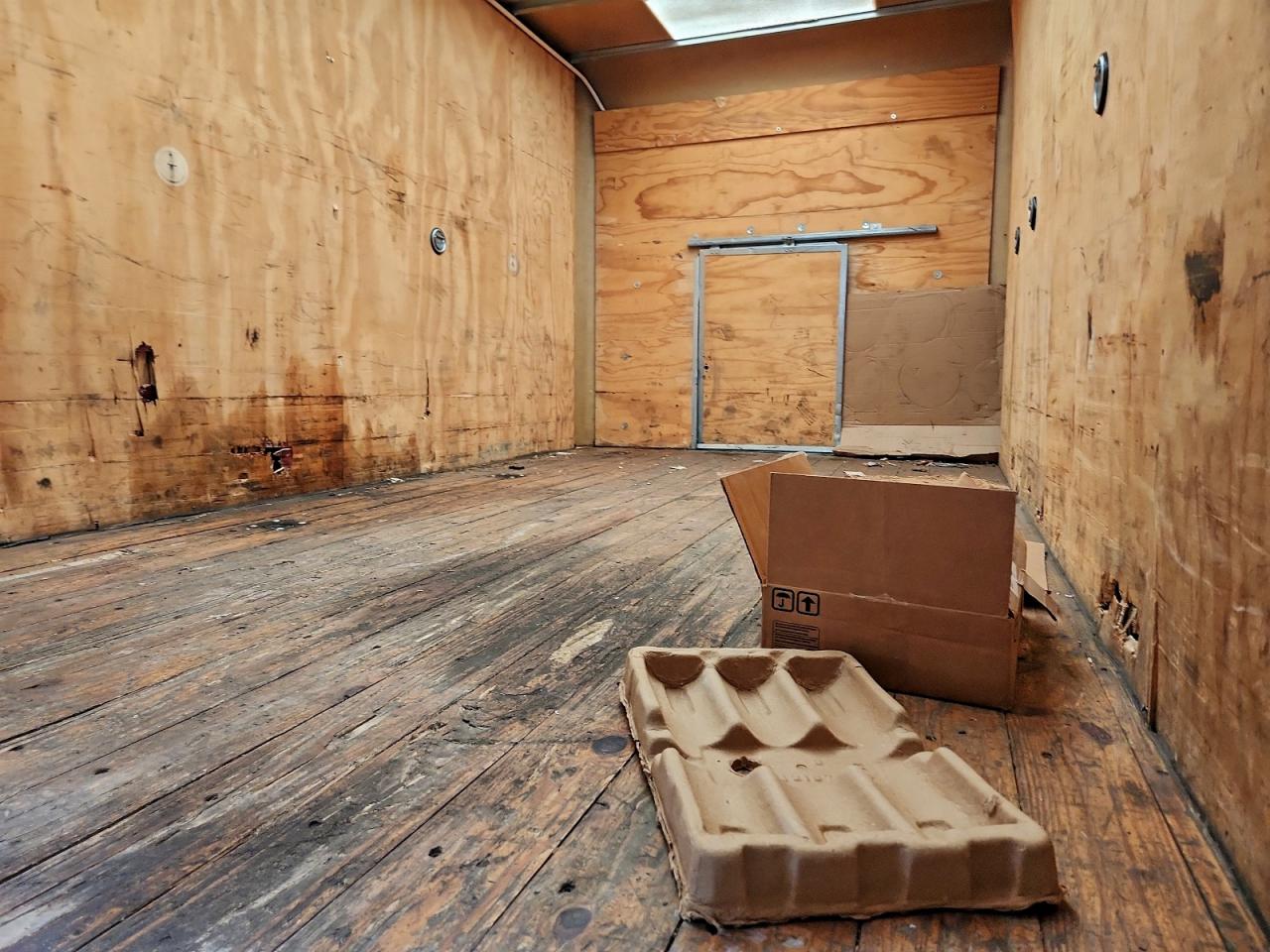 Chevrolet Express Image 9