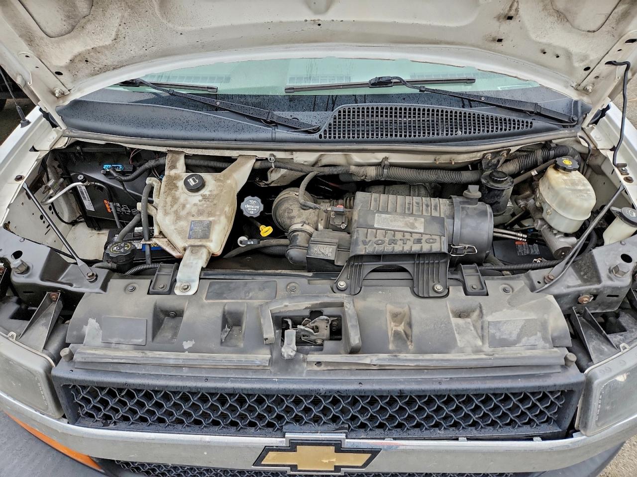 Chevrolet Express Image 11