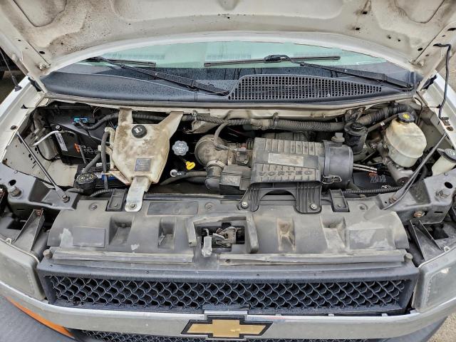 Chevrolet Express Image 11