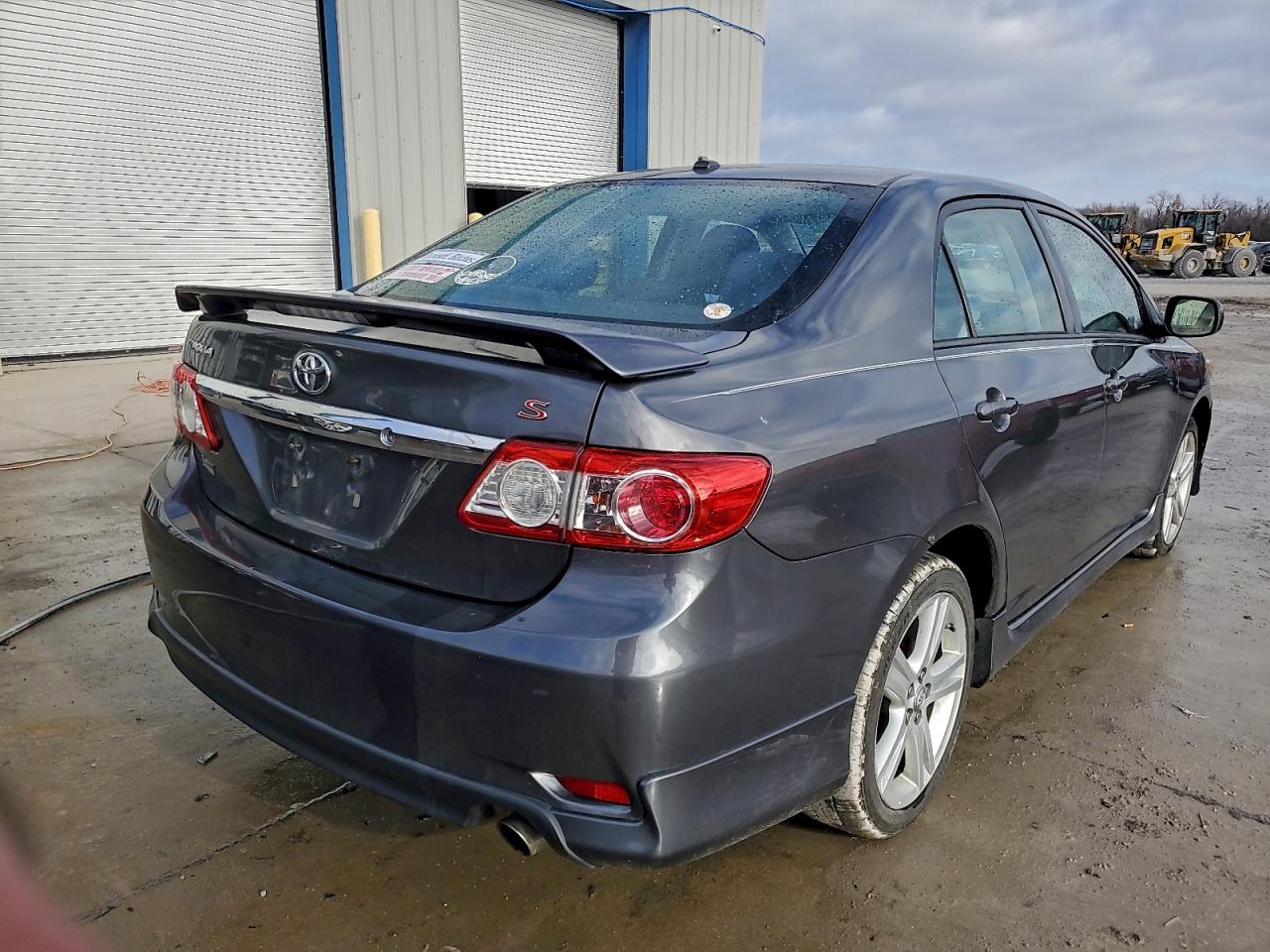 Toyota Corolla Base Image 10