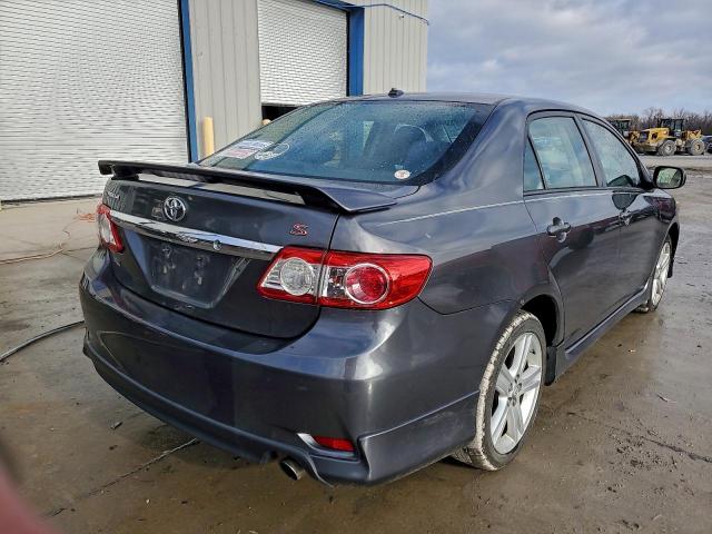 Toyota Corolla Base Image 10