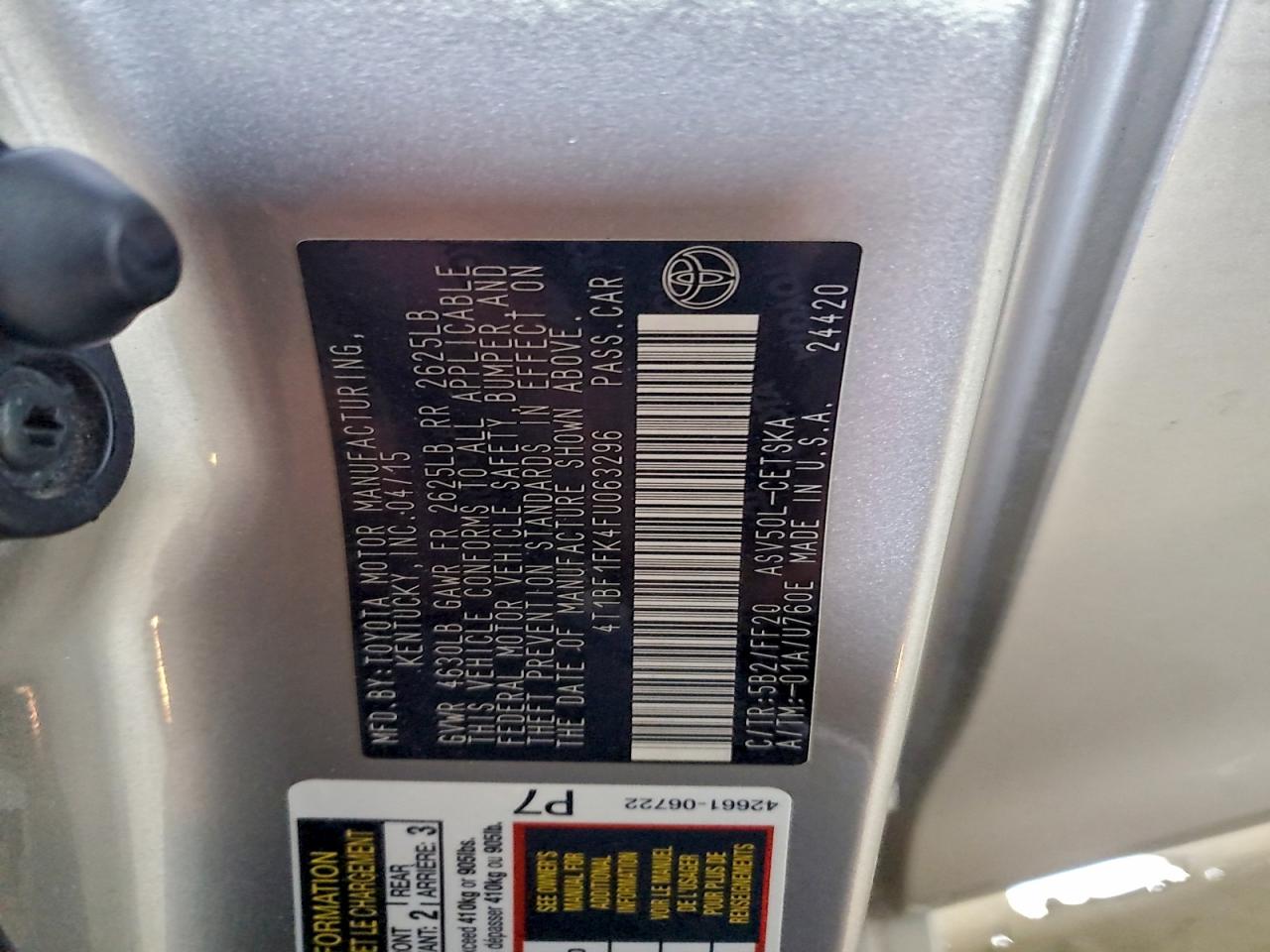 Toyota Camry Le Image 4