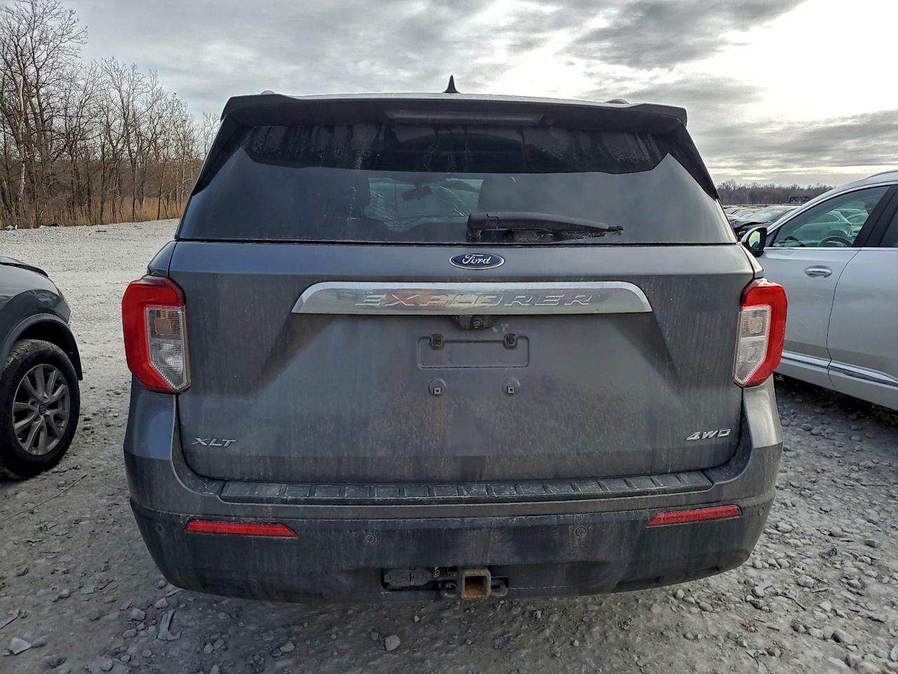 Ford Explorer Xlt Image 9