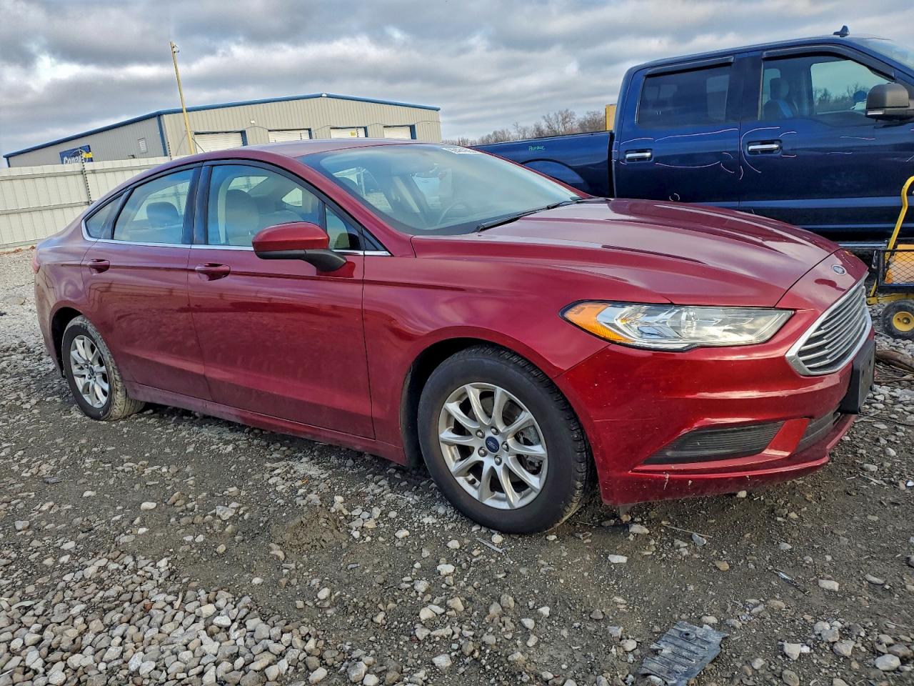 Ford Fusion S Image 12