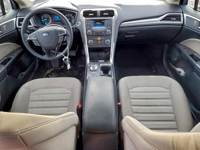 Ford Fusion S Image 6