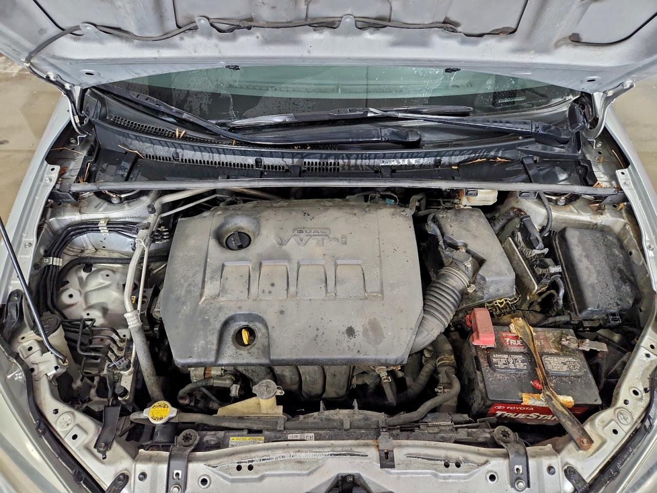 Toyota Corolla L Image 8