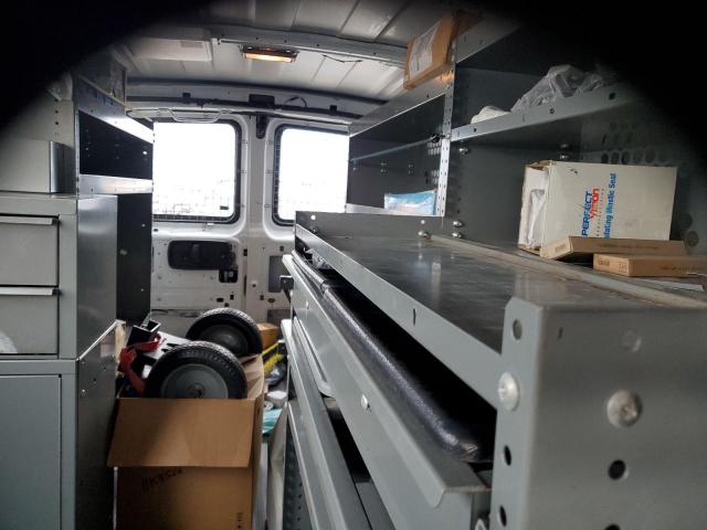 Chevrolet Express Image 11